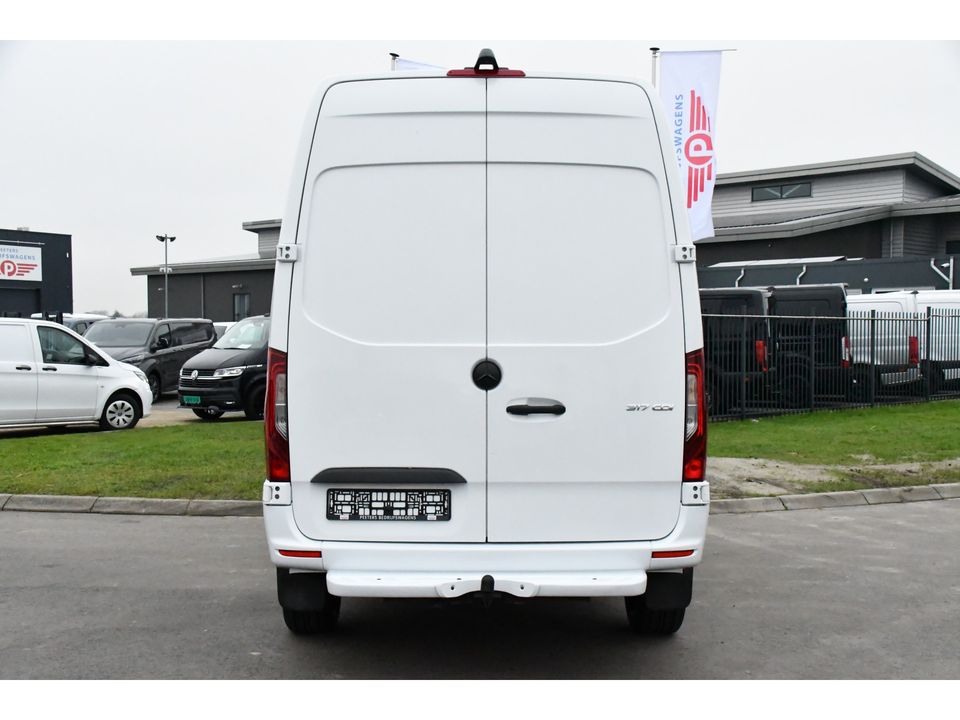 Mercedes-Benz Sprinter 317 1.9 CDI L2H2 RWD PB Edition! Cruise, Camera, Carplay, LED, Automaat, Leder, Trekhaak, 170PK, Multimedia, Sensoren, UNIEK!