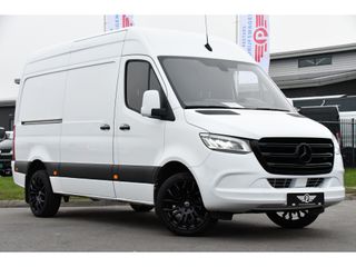 Mercedes-Benz Sprinter 317 1.9 CDI L2H2 RWD PB Edition! Cruise, Camera, Carplay, LED, Automaat, Leder, Trekhaak, 170PK, Multimedia, Sensoren, UNIEK!