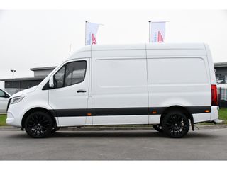 Mercedes-Benz Sprinter 317 1.9 CDI L2H2 RWD PB Edition! Cruise, Camera, Carplay, LED, Automaat, Leder, Trekhaak, 170PK, Multimedia, Sensoren, UNIEK!