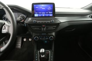 Ford Focus 1.0 ST Line Pano Bowers&Wilkins Clima Camera Carplay Cruise LED Navi PDC 18"LMV Trekhaak