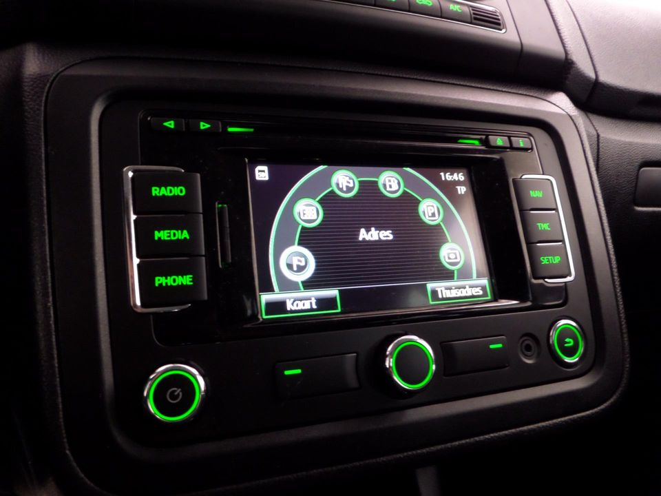 Škoda Fabia 1.2 TSI DSG Drive "Origineel NL!" Automaat! Navigatie Trekhaak Bluetooth, van 2e eigenaar in UNIEK mooie staat !