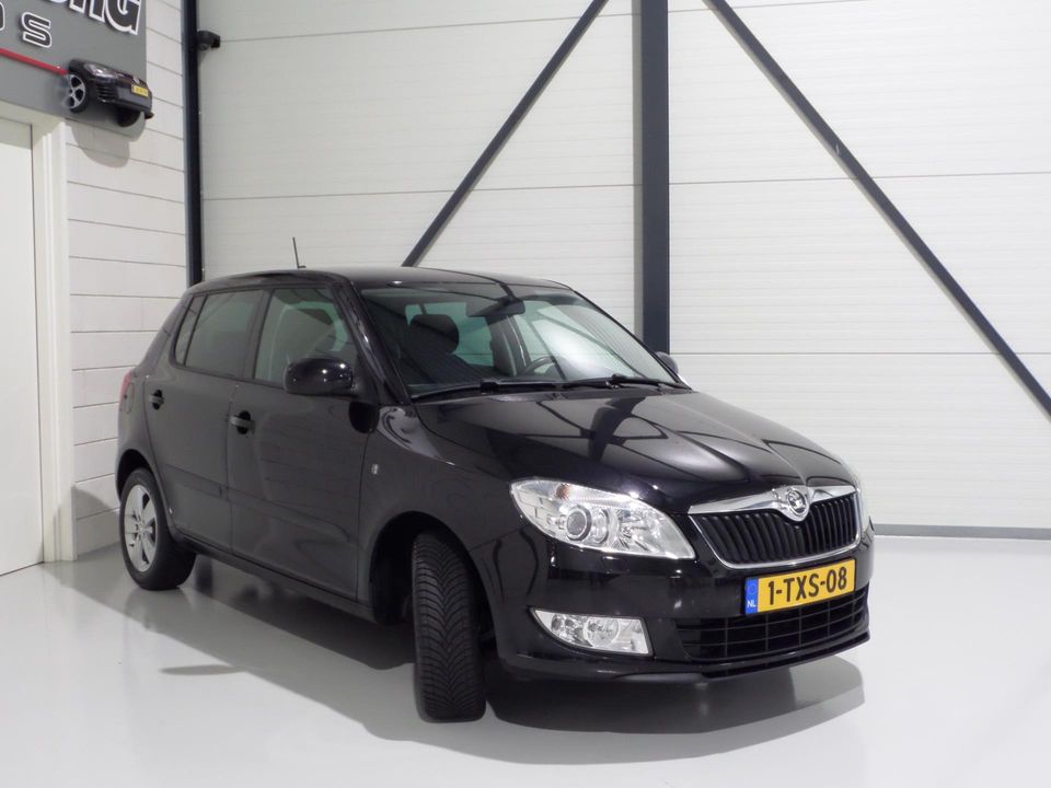 Škoda Fabia 1.2 TSI DSG Drive "Origineel NL!" Automaat! Navigatie Trekhaak Bluetooth, van 2e eigenaar in UNIEK mooie staat !