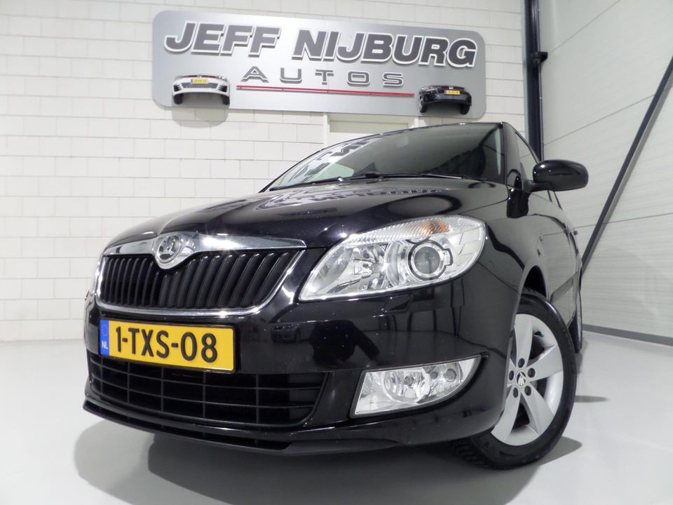 Škoda Fabia 1.2 TSI DSG Drive "Origineel NL!" Automaat! Navigatie Trekhaak Bluetooth, van 2e eigenaar in UNIEK mooie staat !