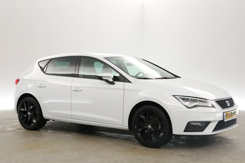 SEAT Leon 1.5 TSI Style Ultimate Edition 150PK Automaat | Beats-Audio | ACC Camera Carplay Clima Navi LED Navi PDC Stoelverwarming 18"LMV