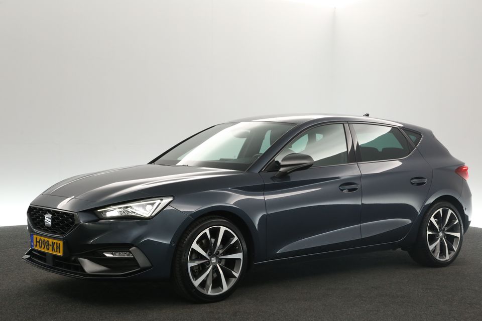 SEAT Leon 1.5 eTSI FR 163PK DSG Automaat Sfeerverl. Carplay Camera Virtual LED Clima Cruise Navi PDC 18''LMV Winterpakket*