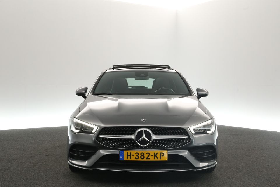 Mercedes-Benz CLA-Klasse 200 AMG 164PK Automaat Pano Camera LED Virtual Clima Cruise Navi PDC 18"LMV