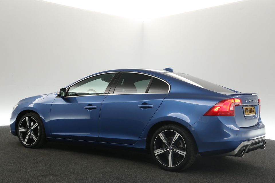 Volvo S60 1.5 T3 Nordic+ R-Design 153PK Automaat Clima Cruise Navi PDC LED 18''LMV