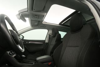 Škoda Karoq 1.5 TSI | Canton-Audio | 150PK DSG Automaat Pano Sfeerverl. Carplay Airco Camera Cruise LED Stoelverwarming Memory-Seat Navi PDC 19"LMV Trekhaak