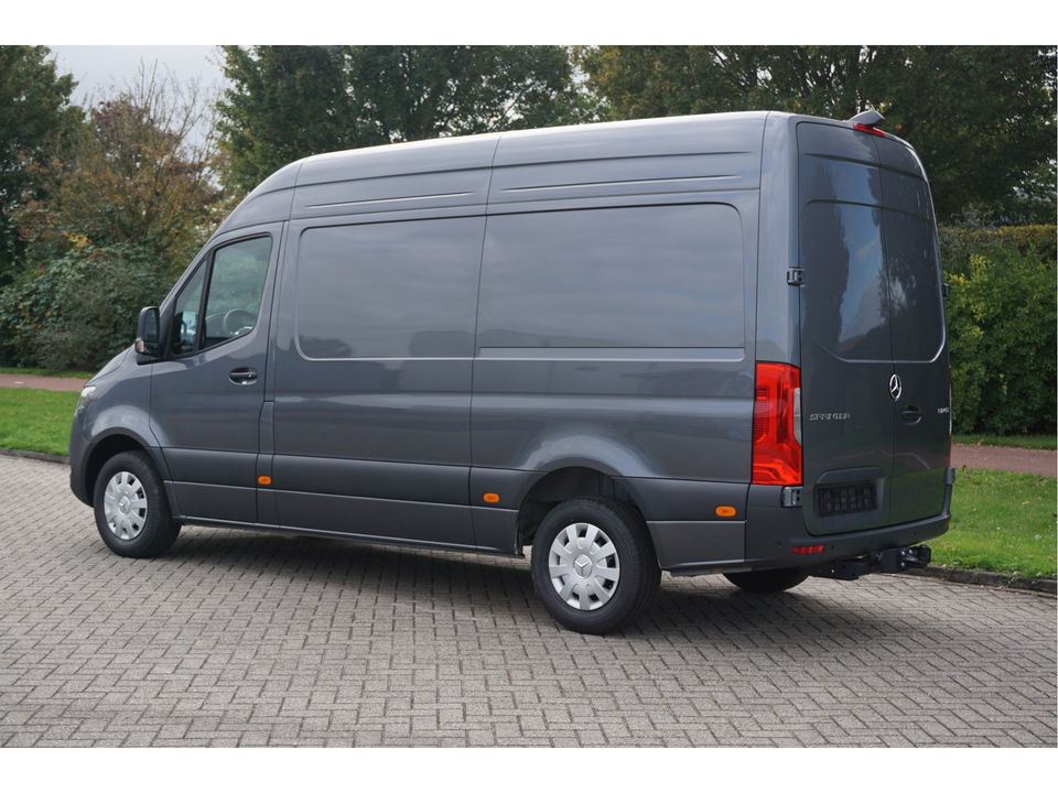 Mercedes-Benz Sprinter 317CDI Pro L2H2 BPM VRIJ!! 10.25" Mbux Navi, Cam, Gev. Stoel, 3.5T Trekhaak, LED!! NR. 731