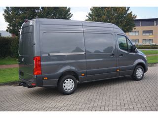 Mercedes-Benz Sprinter 317CDI Pro L2H2 BPM VRIJ!! 10.25" Mbux Navi, Cam, Gev. Stoel, 3.5T Trekhaak, LED!! NR. 731