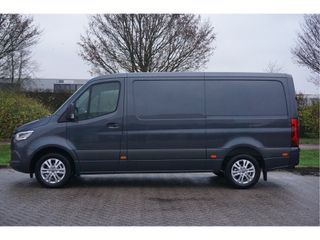 Mercedes-Benz Sprinter 319CDI Select L2H1 BPM VRIJ!! 10.25" Mbux, ACC, LED, 3.5T Trekhaak, 17" LM!! NR. 829