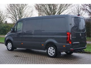 Mercedes-Benz Sprinter 319CDI Select L2H1 BPM VRIJ!! 10.25" Mbux, ACC, LED, 3.5T Trekhaak, 17" LM!! NR. 829