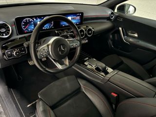 Mercedes-Benz A-Klasse 180 AMG Pano Night pakket Widescreen NAP