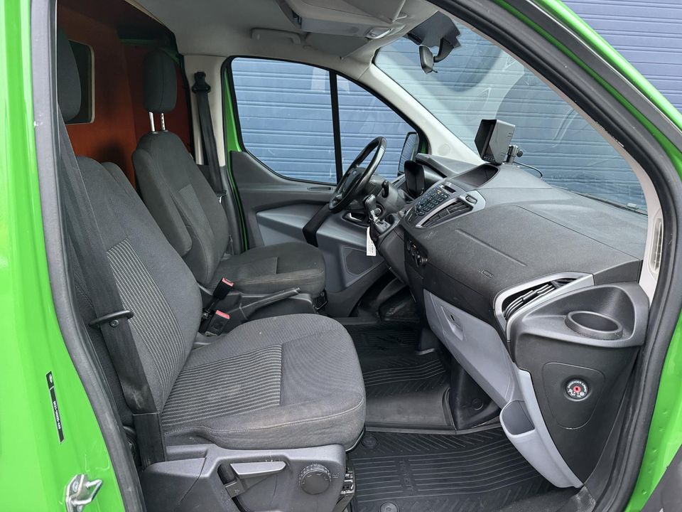 Ford Transit Custom 290 2.0 TDCI L2H1 Trend AIRCO / CRUISE CONTROLE / EURO 6 / TREKHAAK / CAMERA