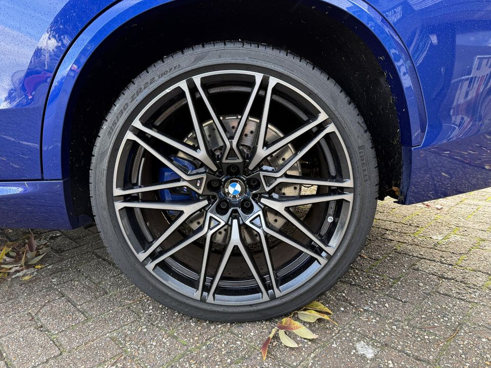 BMW X5 M Competition 625PK l Panoramadak l HUD l Trekhaak l Stoel verwarming/stoel koeling