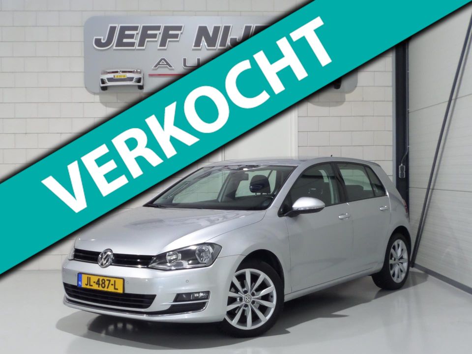 Volkswagen Golf 1.2 TSI Highline Connected Series "Origineel NL!" Apple-carplay Camera, van 2e eigenaar in zeer nette staat!