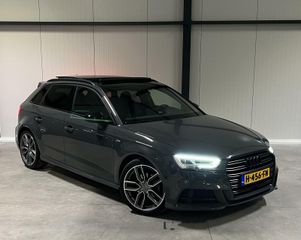 Audi A3 Sportback 35 TFSI S-line Pano Black Optic RS-stoelen