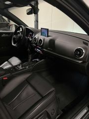 Audi A3 Sportback 35 TFSI S-line Pano Black Optic RS-stoelen