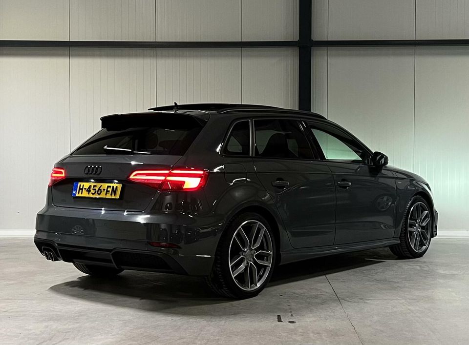 Audi A3 Sportback 35 TFSI S-line Pano Black Optic RS-stoelen