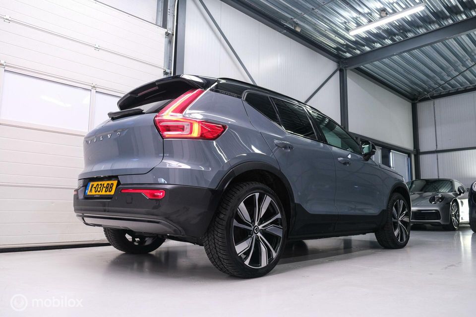 Volvo XC40 Recharge P8 AWD R-Design | 360 cam | Panorama | Leder alcantara | DAB | LED | Stoel en stuurwiel verwarming | Adaptive | NL auto