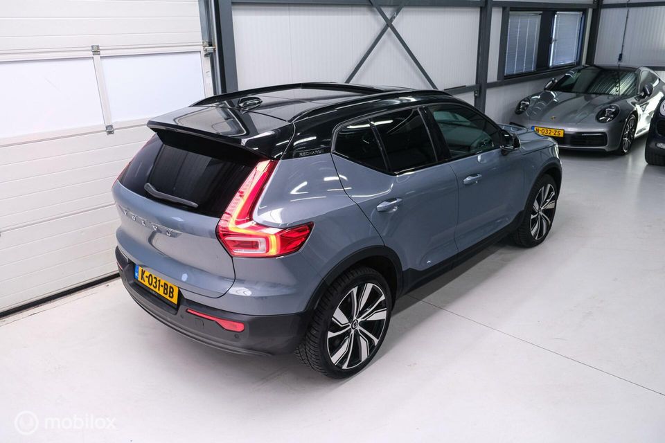 Volvo XC40 Recharge P8 AWD R-Design | 360 cam | Panorama | Leder alcantara | DAB | LED | Stoel en stuurwiel verwarming | Adaptive | NL auto