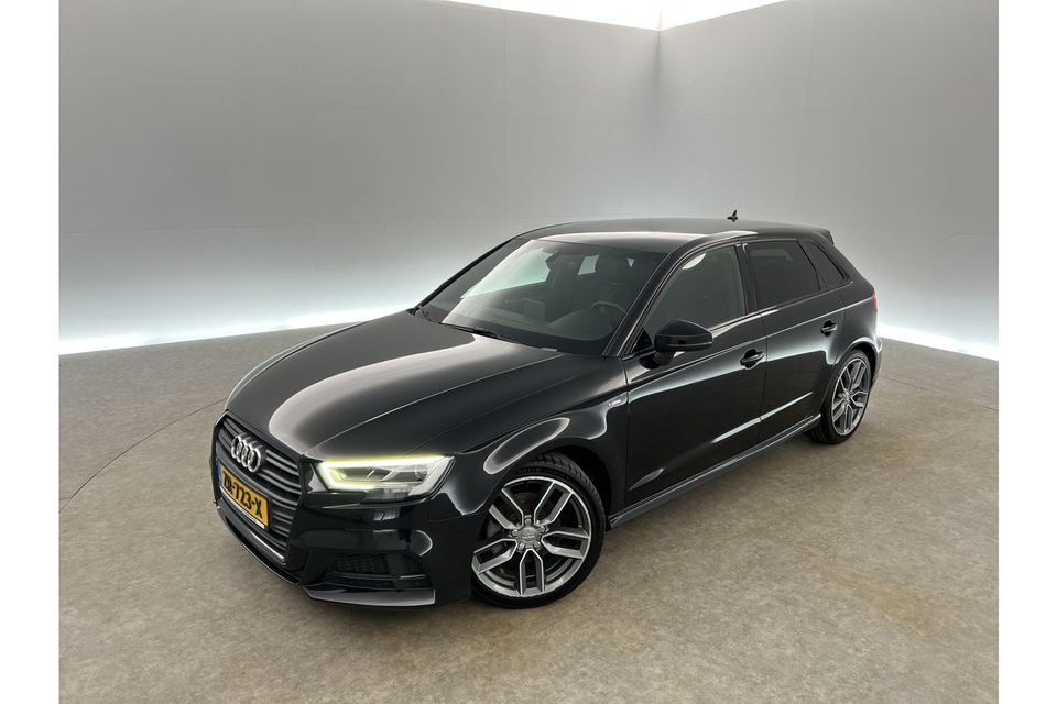 Audi A3 35 TFSI Black Optic S-Line 150PK Automaat LED Carplay Clima Cruise Stoelverwarming Navi Virtual PDC 18"LMV