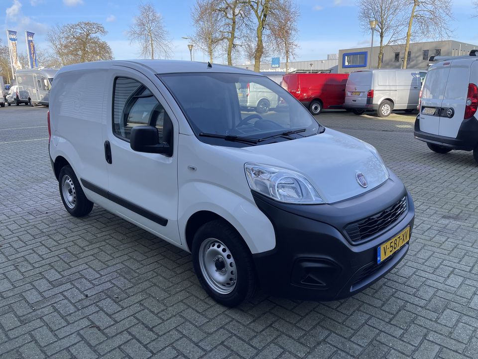 Fiat Fiorino 1.4 Easy Pro / benzine grijs kenteken / vaste prijs rijklaar € 8.950 ex btw / airco / euro 6 / centrale vergrendeling / lease vanaf € 164