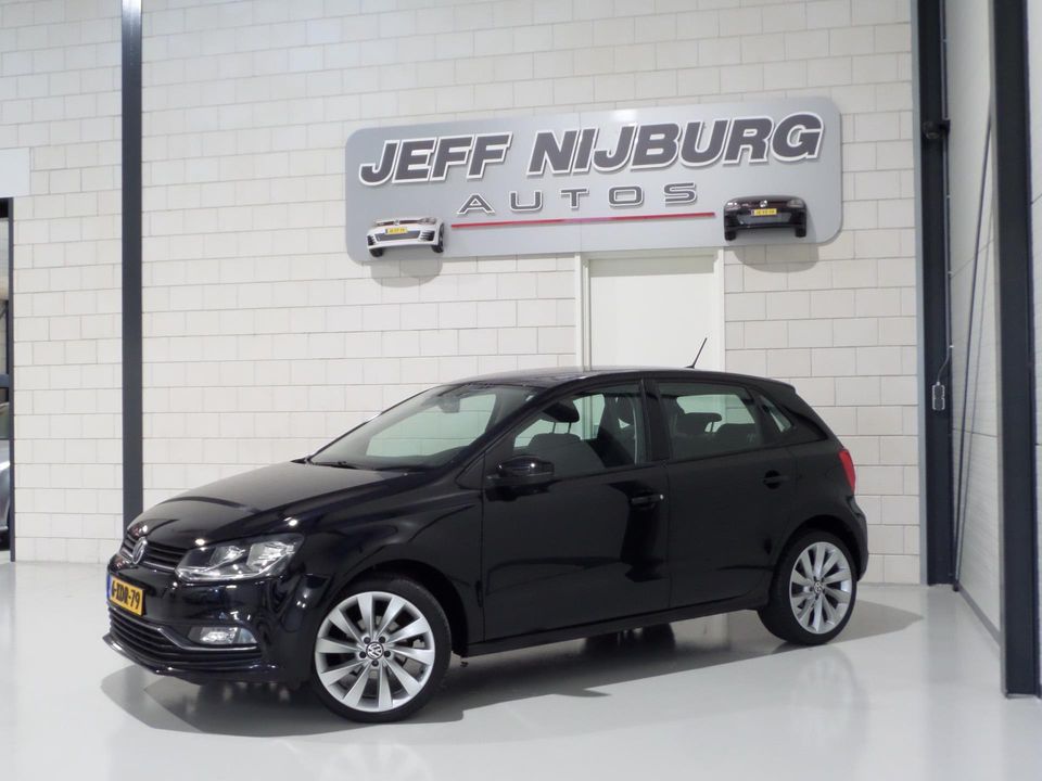 Volkswagen Polo 1.2 TSI Comfortline "Origineel NL!" Navigatie 17"velgen Bluetooth Cruise, van 2e eigenaar in UNIEK mooie staat