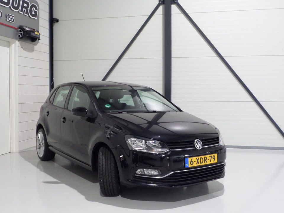 Volkswagen Polo 1.2 TSI Comfortline "Origineel NL!" Navigatie 17"velgen Bluetooth Cruise, van 2e eigenaar in UNIEK mooie staat