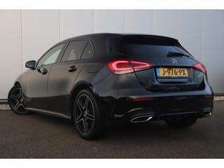 Mercedes-Benz A-Klasse 160 D AMG Night Widescreen Half Leder Sportstoelen Stoelverwarming Full LED 18 inch Navigatie Camera Stoelverwarming