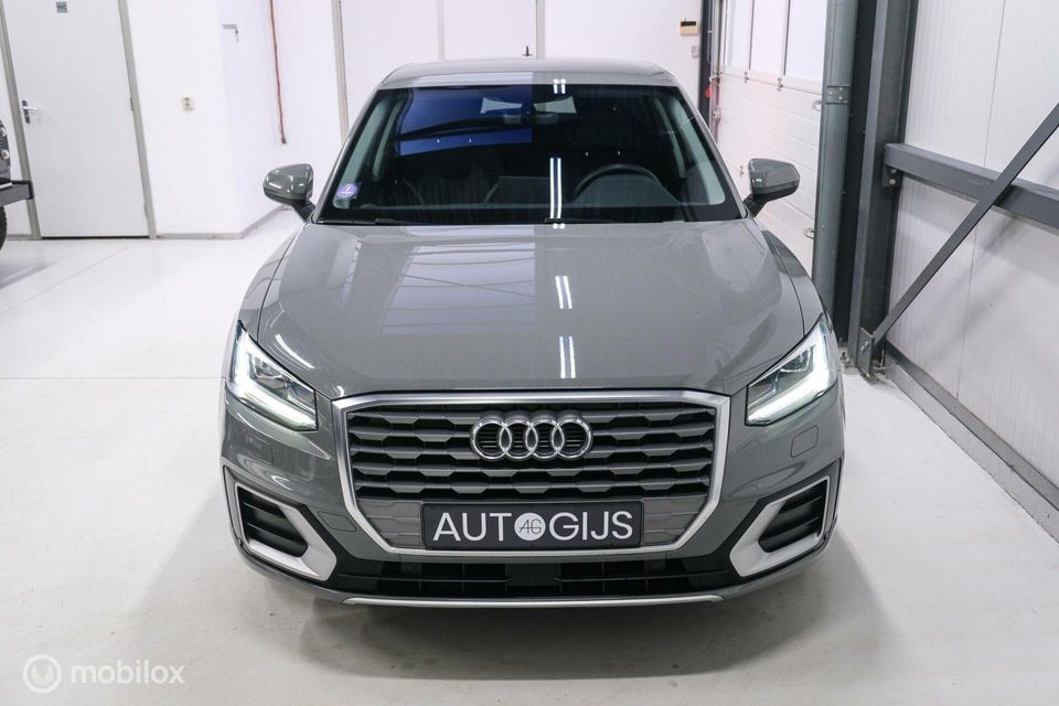 Audi Q2 30 TFSI epic 116 pk | LED lampen | DAB radio | Quantum Grey | NL auto | BTW auto |