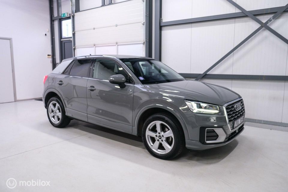 Audi Q2 30 TFSI epic 116 pk | LED lampen | DAB radio | Quantum Grey | NL auto | BTW auto |