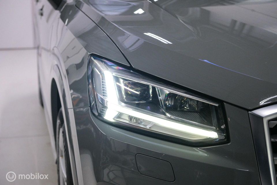 Audi Q2 30 TFSI epic 116 pk | LED lampen | DAB radio | Quantum Grey | NL auto | BTW auto |