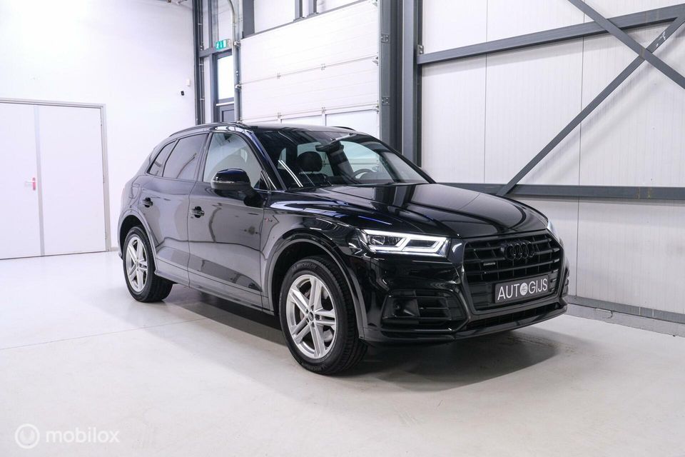 Audi Q5 55 TFSI e quattro Competition 367 pk | Adaptive | LED | Blackpack | Virtual cockpit |