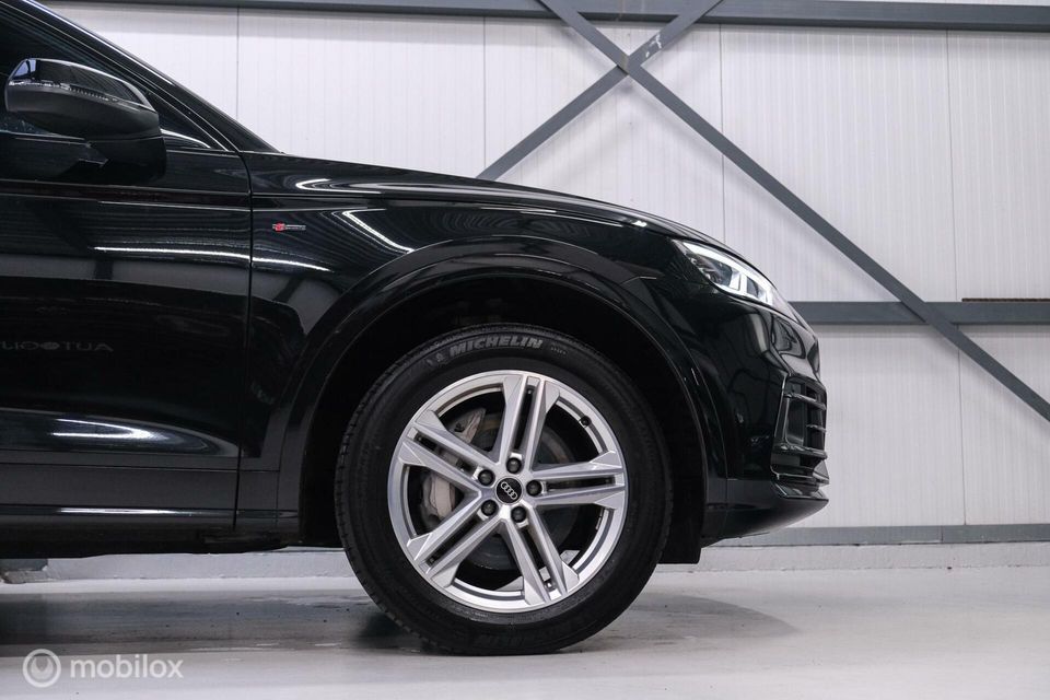 Audi Q5 55 TFSI e quattro Competition 367 pk | Adaptive | LED | Blackpack | Virtual cockpit |