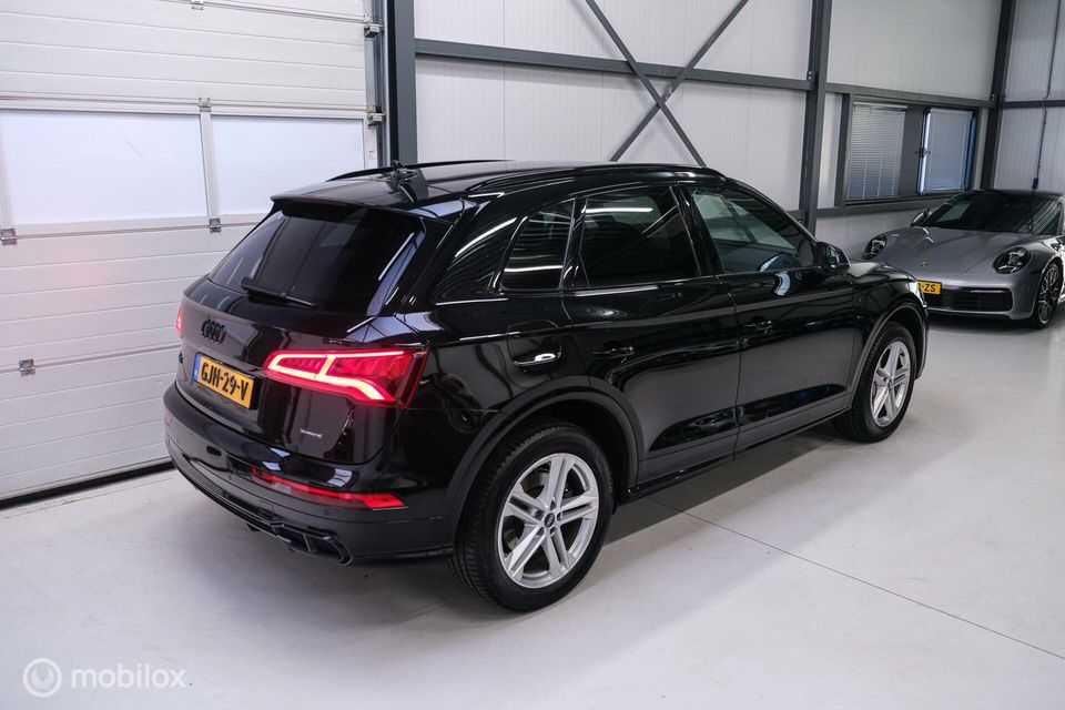 Audi Q5 55 TFSI e quattro Competition 367 pk | Adaptive | LED | Blackpack | Virtual cockpit |