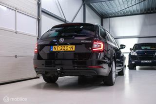 Škoda Octavia Combi 1.4 TSI 150 pk | Panorama | Trekhaak | LED lampen | Leder alcantara | Canton audio | Ambiance verlichting | Camera | Apple