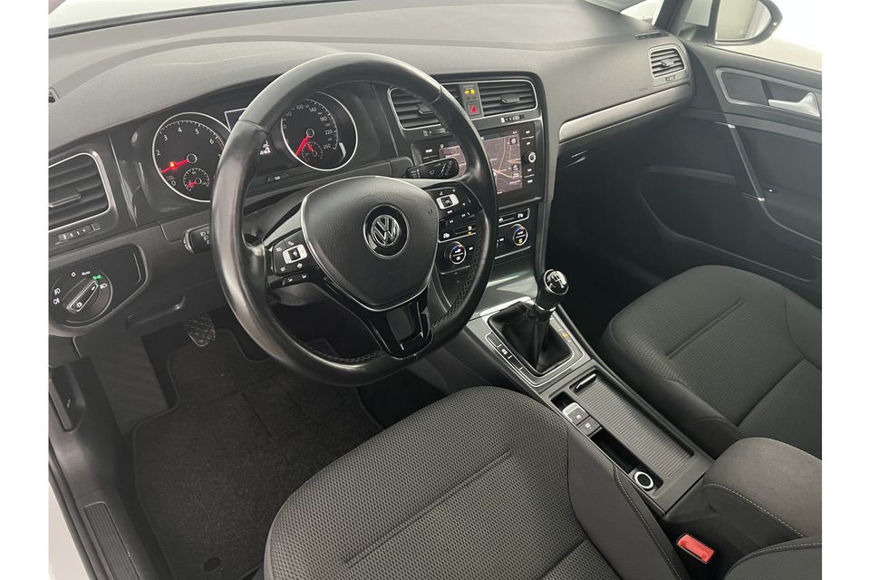 Volkswagen Golf 1.0 TSI ACC Clima Carplay Cruise Parkeersensoren Navi 16"LMV