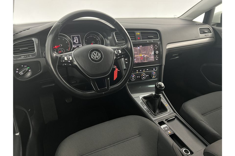 Volkswagen Golf 1.0 TSI ACC Clima Carplay Cruise Parkeersensoren Navi 16"LMV