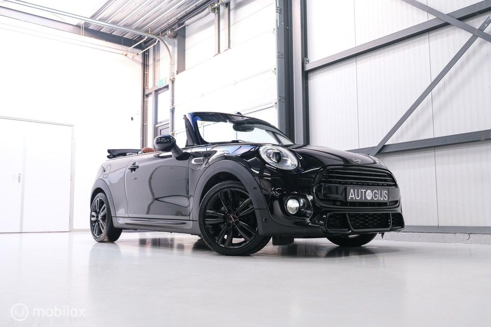 MINI Cabrio 1.5 Cooper Chili JCW | 160 pk | Black pack | Chesnut brown leather | Led | Stoelverwarming | Navipro |