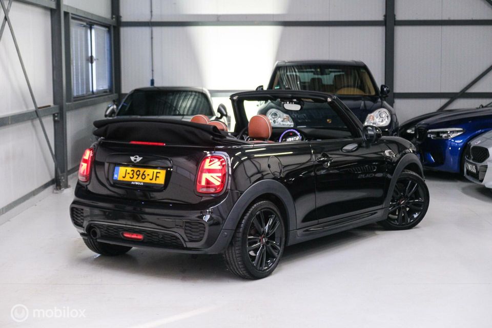 MINI Cabrio 1.5 Cooper Chili JCW | 160 pk | Black pack | Chesnut brown leather | Led | Stoelverwarming | Navipro |