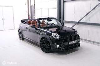 MINI Cabrio 1.5 Cooper Chili JCW | 160 pk | Black pack | Chesnut brown leather | Led | Stoelverwarming | Navipro |