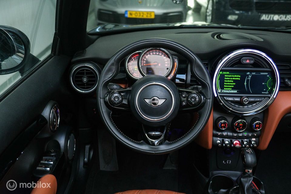 MINI Cabrio 1.5 Cooper Chili JCW | 160 pk | Black pack | Chesnut brown leather | Led | Stoelverwarming | Navipro |