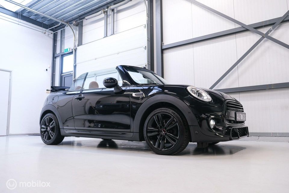 MINI Cabrio 1.5 Cooper Chili JCW | 160 pk | Black pack | Chesnut brown leather | Led | Stoelverwarming | Navipro |