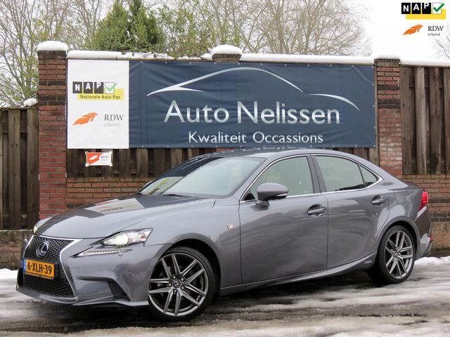 Lexus IS 300h F Sport Edition DEALER ONDERHOUDEN | 18 INCH SPORTVELGEN | NAVI | STOELVERWARMING | ELEK STOELVERSTELLING | CLIMA |