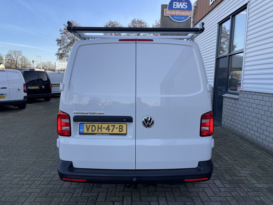 Volkswagen Transporter 2.0 TDI L1H1 Comfortline / vaste prijs rijklaar € 16.950 ex btw / lease vanaf € 311 / Bott ingerichte laadruimte / airco / cruise / imperial / trekhaak 2200 kg ! / euro 6