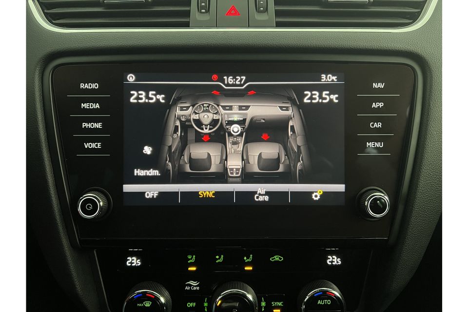 Škoda Octavia 1.5 TSI Greentech Sport Business 150PK DSG Automaat Carplay LED Clima Cruise Navi PDC 17''LMV