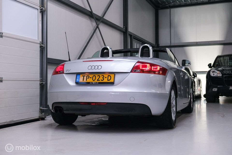 Audi TT Roadster 2.0 TFSI 200 pk | youngtimer | stoelverwarming | handbak | cabriolet |