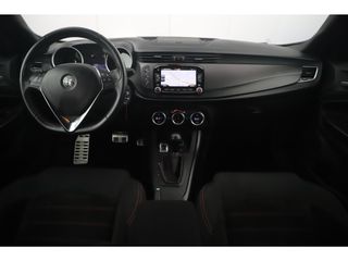 Alfa Romeo Giulietta 1.6 JTDm Sport Automaat 18 inch LMV Rosso Alfa Navigatie Clima Cruise Stoelverwarming Parkeersensor