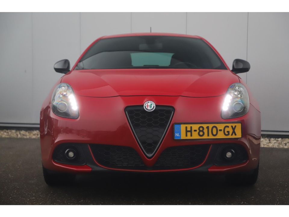 Alfa Romeo Giulietta 1.6 JTDm Sport Automaat 18 inch LMV Rosso Alfa Navigatie Clima Cruise Stoelverwarming Parkeersensor